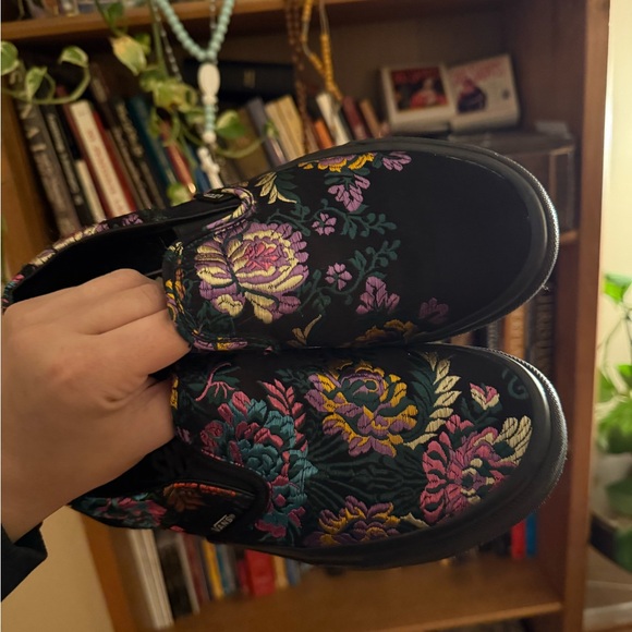 Vans Black Sneakers with Vibrant Floral Design - Picture 2 of 6